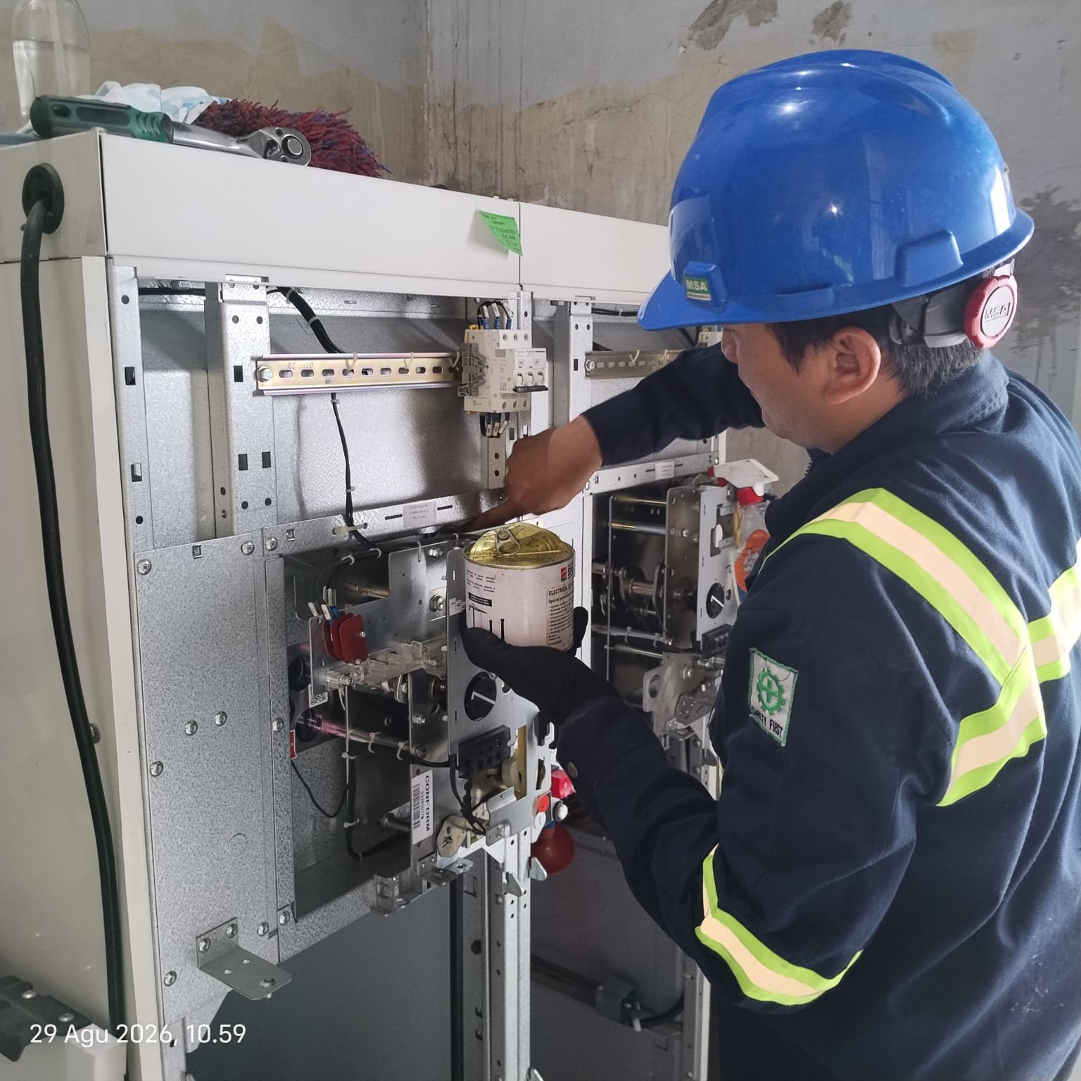 Pemeliharaan Panel Listrik 20 KV